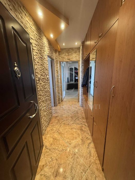 Реф. 2203 Многостаен Обзаведен Стария Град