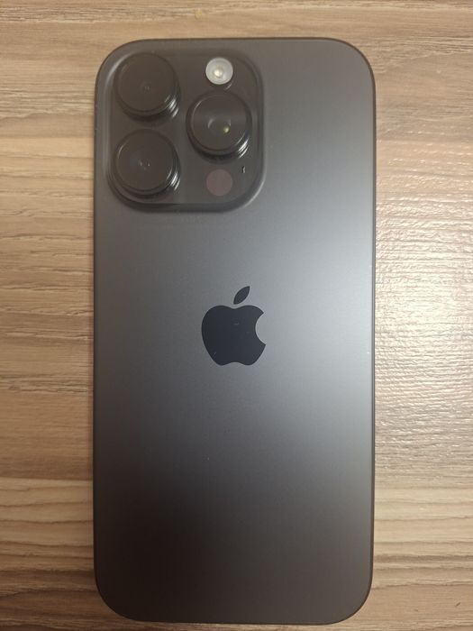 iphone 16 pro продаю срочно