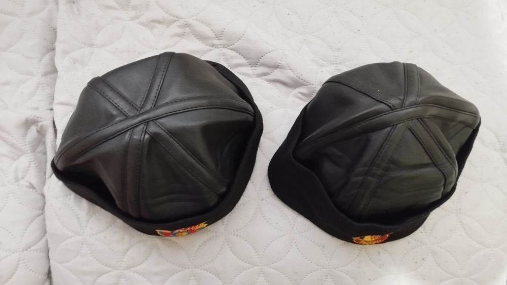 Кожена шапка Ман.Юнайтед