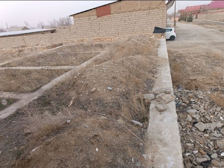 Nurota MARKAZIDA Uchastka sotiladi