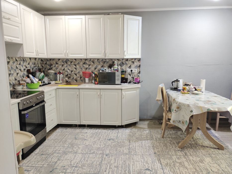 Продаётся четырёх комнатный дом