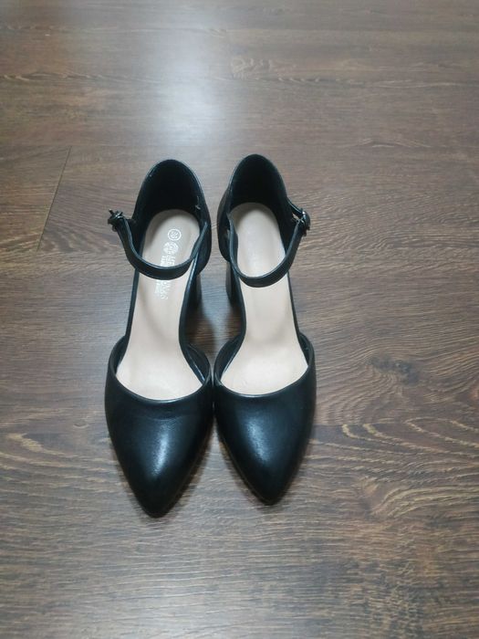 туфли женские чёрные 37р-р