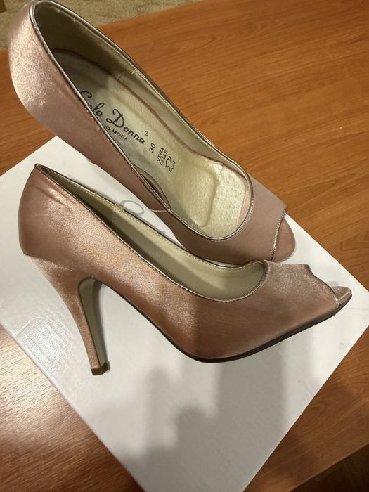 Pantofi masura 36 material textil
