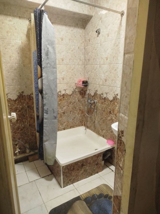 Srochna Qoraqamishda 4 xona arzonga