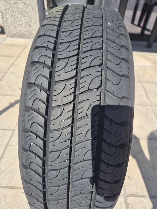 1бр. Лятна бусова гума 215/65/16C Goodyear