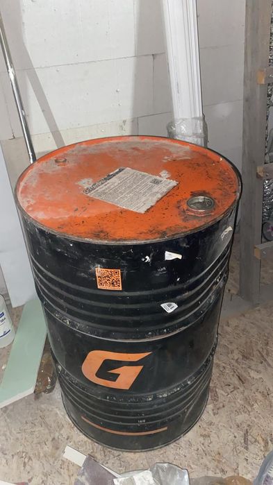 Продам бочку из под масла 200 литров