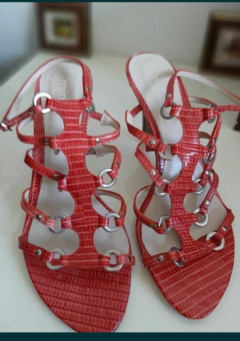 Sandale Minelli boutiq,noi,piele naturala,corai,splendide 38