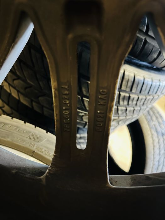 295/35 21 Мишлен 21 оригинални джанти Порше