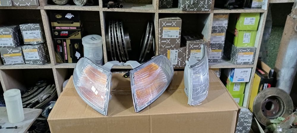 В продаже туманки на Мазда Кронос