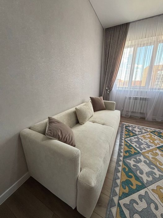 Продам диван в отличном состяний