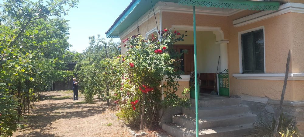 Casă de vânzare într-o zonă de poveste – Frâncești, comuna Peștișani, județul Gorj