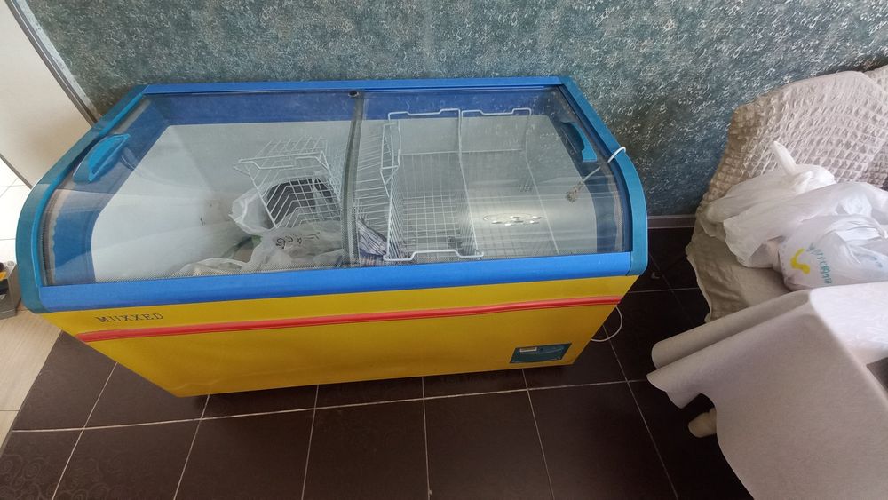 Продам морозильник