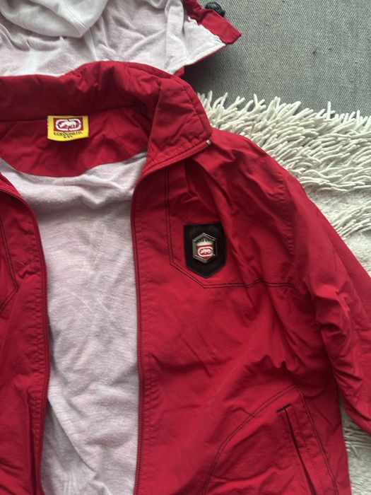 Продам детскую куртку ecko