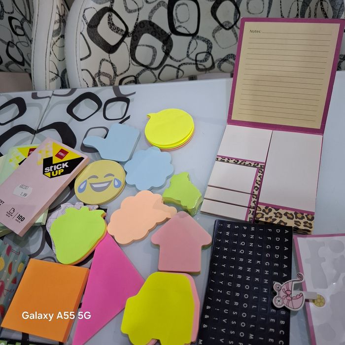 Продавам канцеларски материали