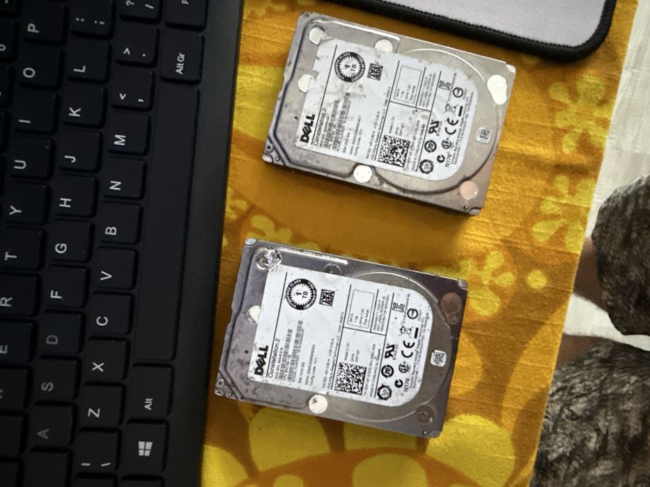 2 HDD-uri 1TB (Dell Constellation 2) - Defecte, pentru piese