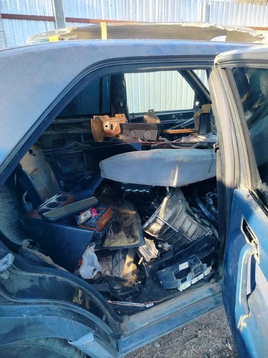 В разбор мерс 190