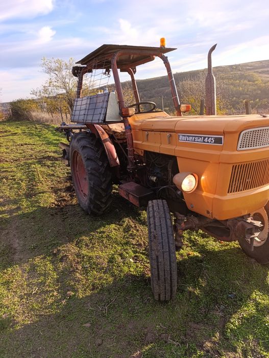 De vânzare UTB 445  VR cu plug și freza