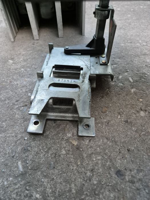 Întrerupător cu declanșator tip USOL, heblu. 600 amps, 3 faze, maneta