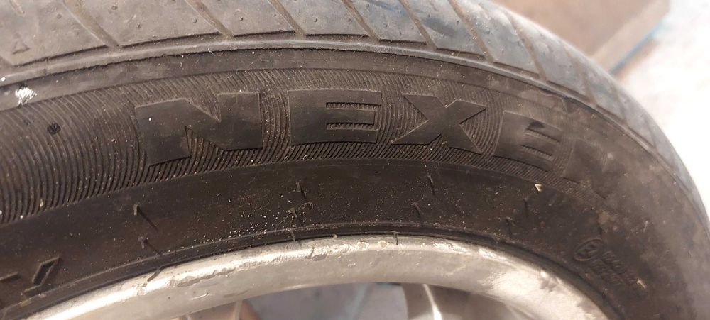 Четири летни гуми петнайски