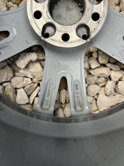 Продавам оригинална джанта 19 цола за Mercedes w212