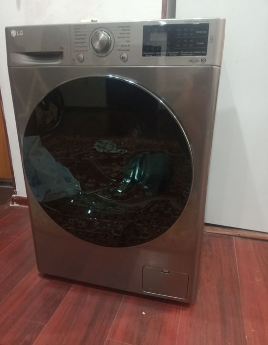Продам машинку стиральную.