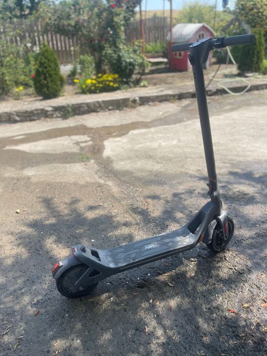 Vând trotinetă myria