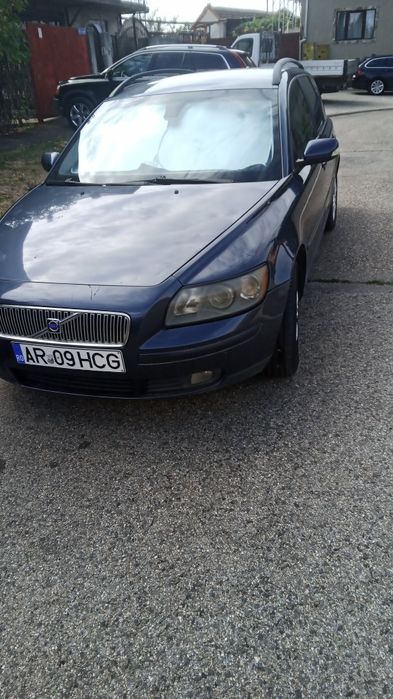 Vând Volvo v 50 ,2005 ,2000cm,c.138 cp,120kw.3007 km.