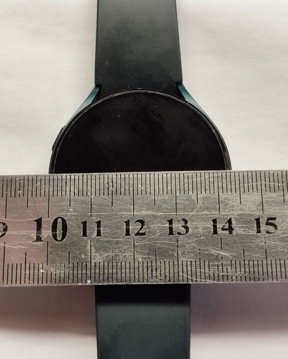 Samsung Galaxy Watch4 (модель SM-R870)