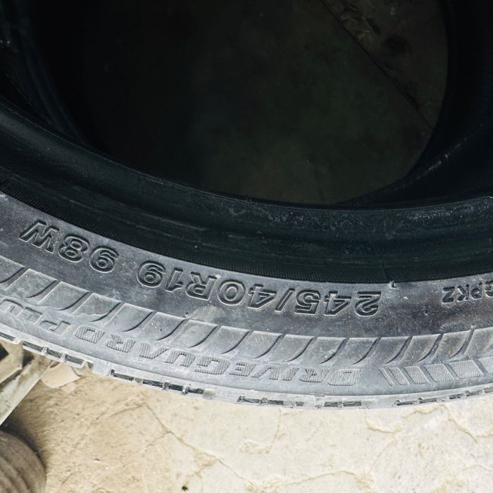 Продам шины 19размер