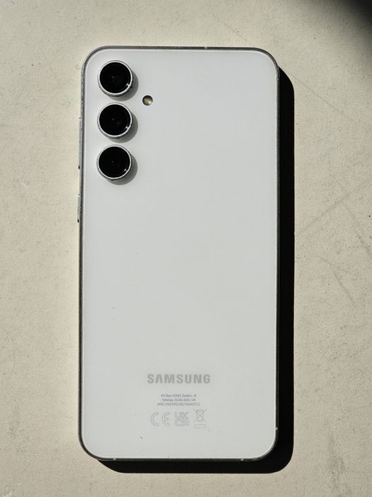 Продавам Samsung galaxy S23FE