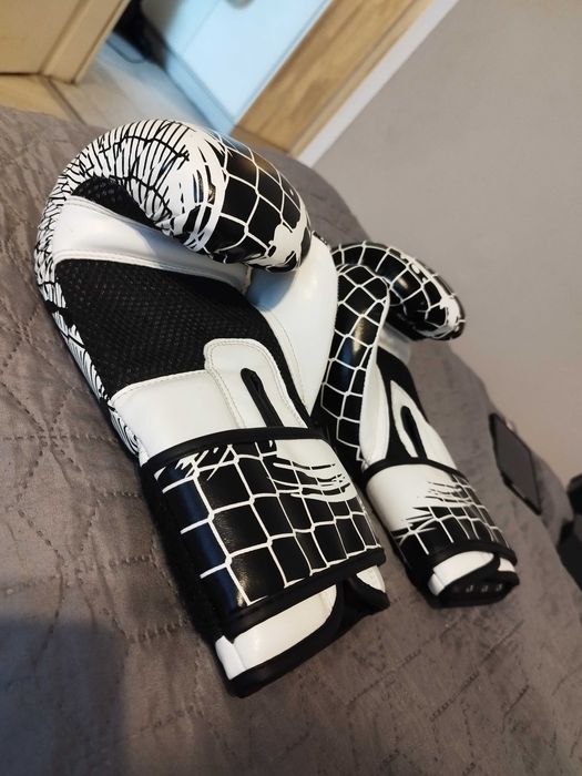 Боксови ръкавици на Armagedon