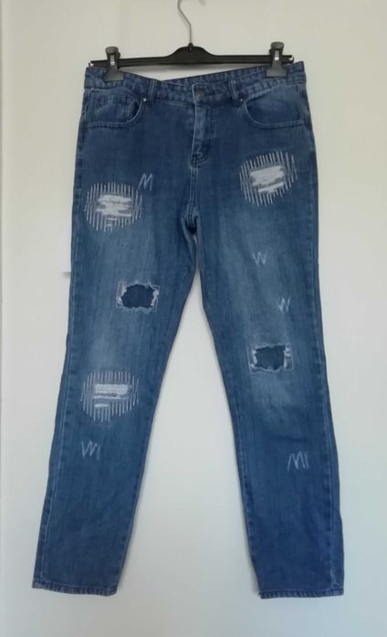 Дамски ефектни дънки размер М