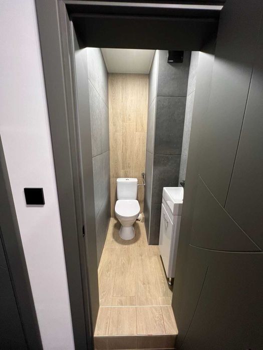 Продава се Четиристаен апартамент в Варна, Левски - 90 кв.м за 2523 €/кв.м - Снимка #12