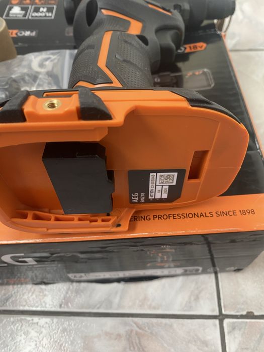 PISTOL de nituri AEG compact de 18V 4,8 MM