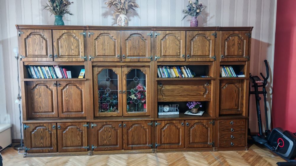 Vând mobila, biblioteca