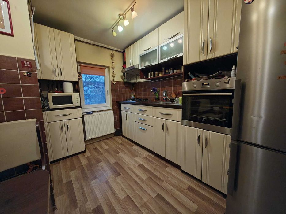 Apartament 4 camere de vanzare Satu Mare , Micro 16