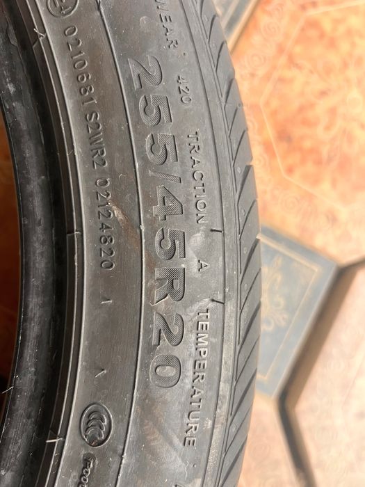 Балон Giti 255/45/20R