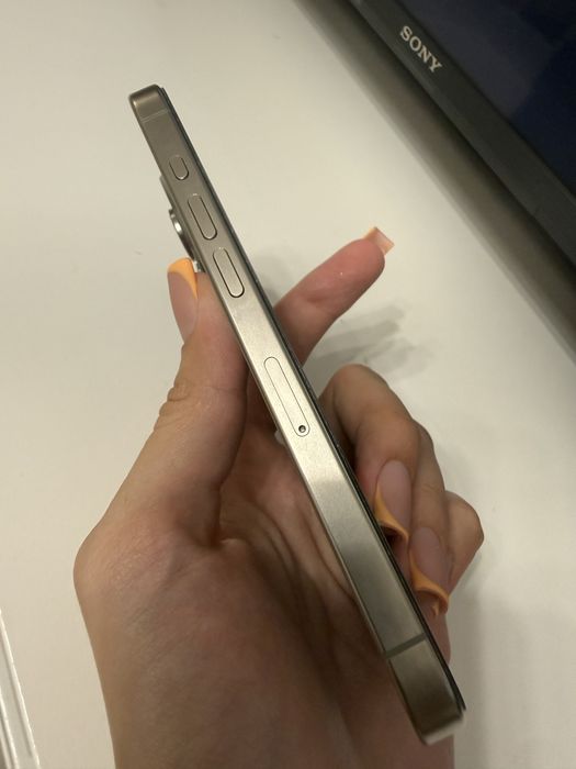 Продам iphone 15 pro 512 gb
