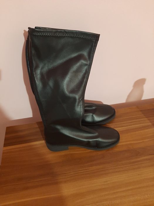 Cizme mărimea 35