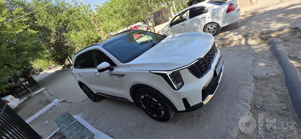 Kia sorento 2024 год покупал