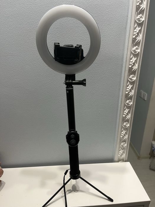 Кольцевая лампа монопод