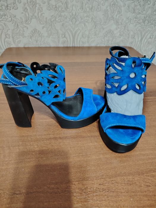 Женская обувь в отличном состоянии