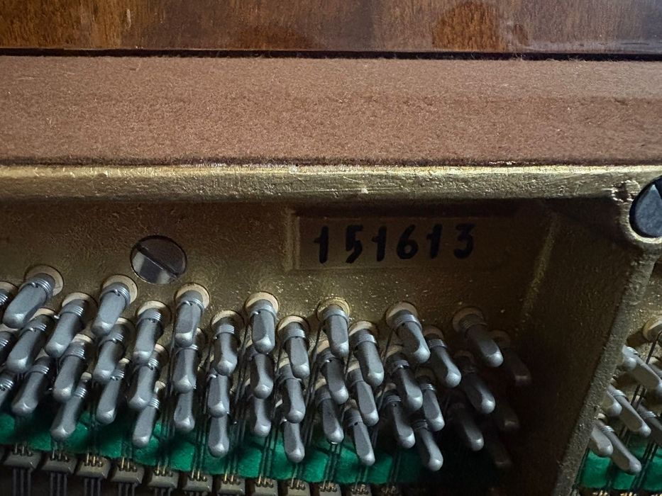 Продам пианино Weinbach