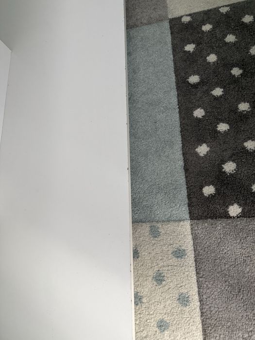 Продавам холна маса