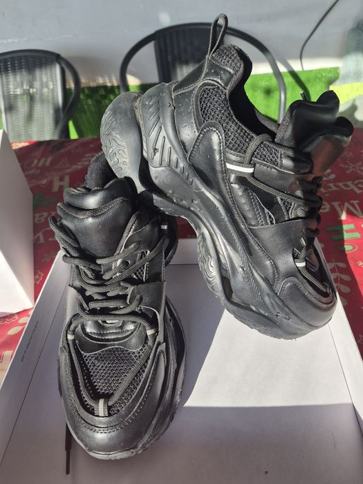 Маратонки на платформа