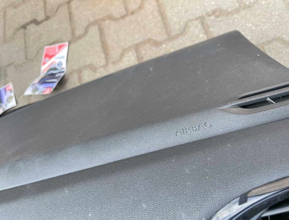 Peugeot 208 - plansa de bord - kit airbag - set centuri de siguranta