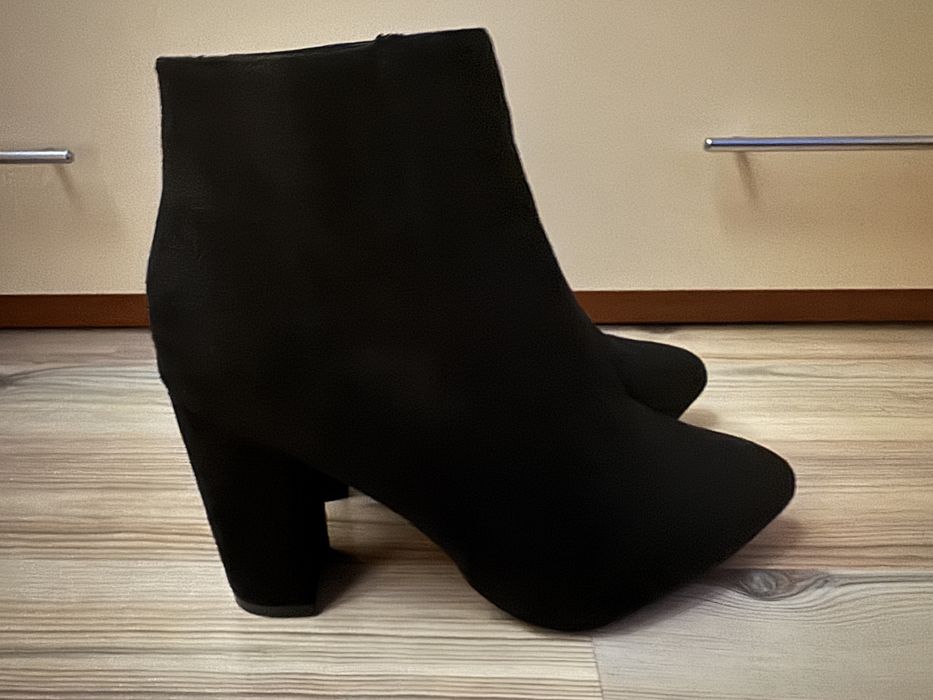 Чисто нови дамски боти