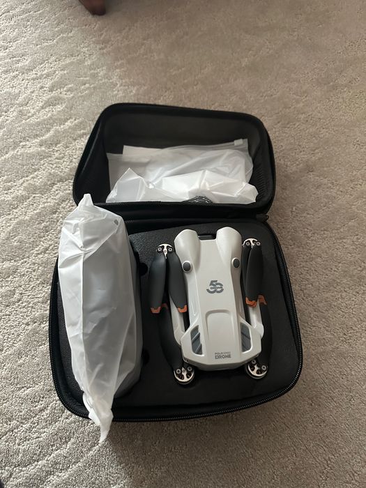 Drona noua 2 camere 8k, 5000 metri