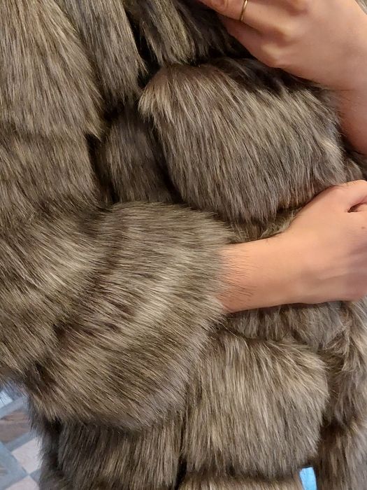 Продам шубку надевали пару раз!