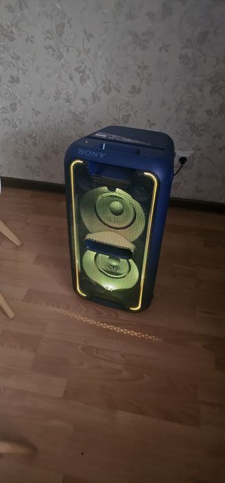 Музыкальная блютуз колонка